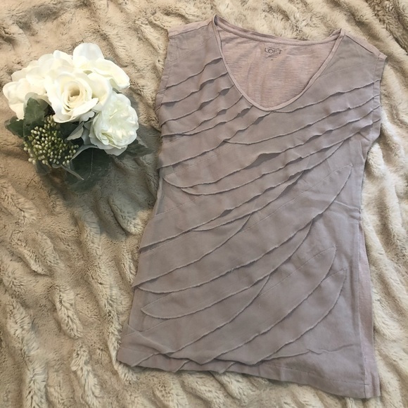 Ann Taylor “Loft” ruffly ladies top - Picture 1 of 3